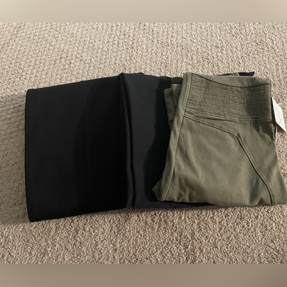 [BUNDLE] 3 pairs of women’s leggings, size S